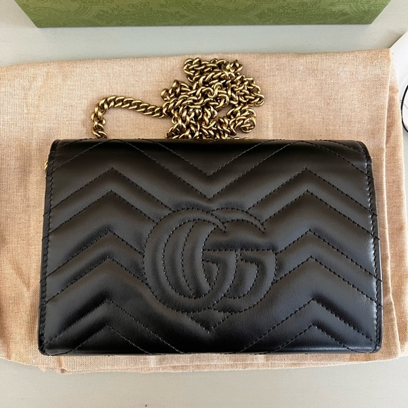 GG Marmont Matelassé Mini Bag - Picture 2 of 6